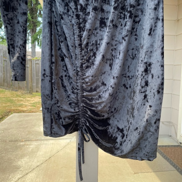 Vylette Black Dress - Picture 2 of 8